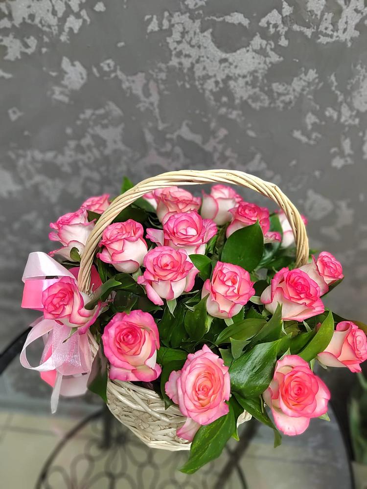 Цветочная композиция из Розы в корзине в Сибирцево