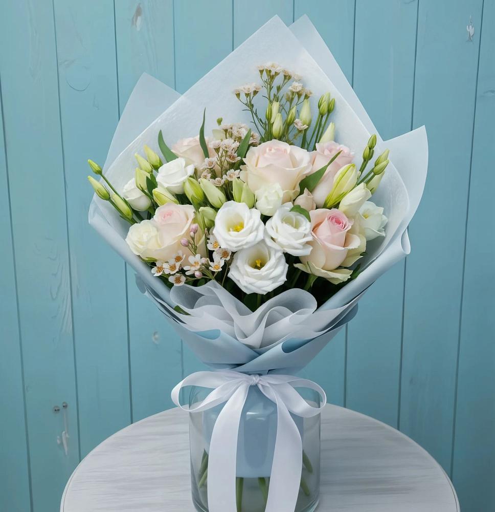 Букет цветов из: Розы и Лизиантусы в Сибирцево