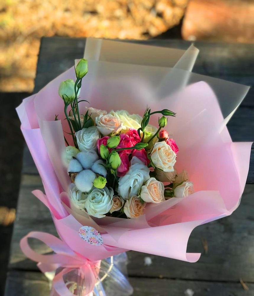 Букет цветов из: Розы и Лизиантусы в Сибирцево