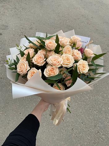Букет Кремовые розы Латте в Сибирцево