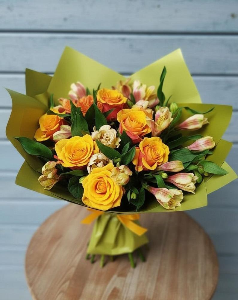 Букет цветов из: Альстромерии и Розы в Сибирцево