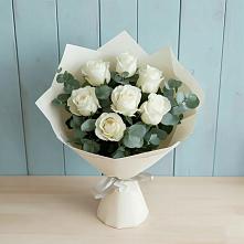 Букет Белые розы в Эвкалипте в Сибирцево